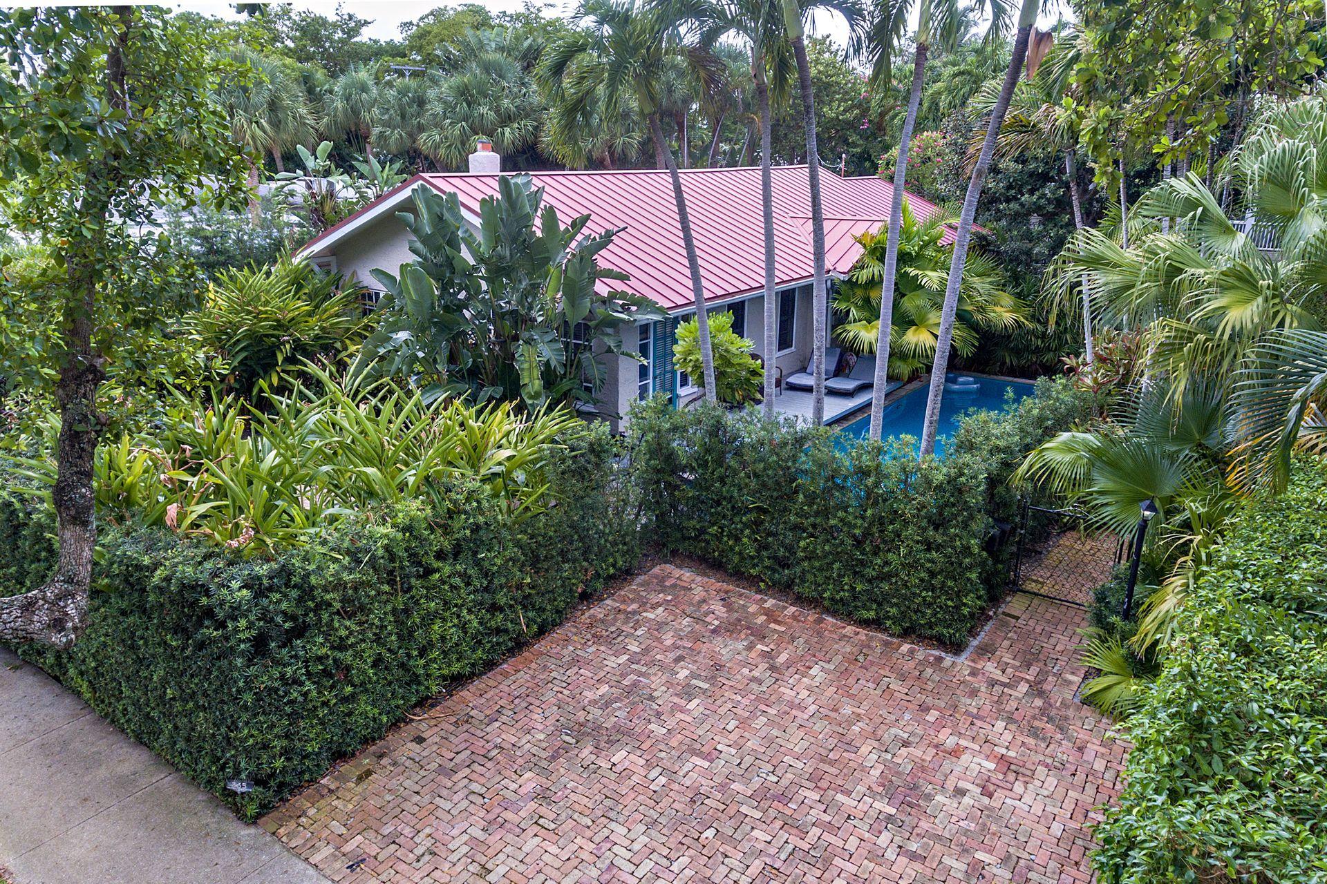 237 Dyer Road West Palm Beach, FL 33405 - Photo 2 of 36 Front