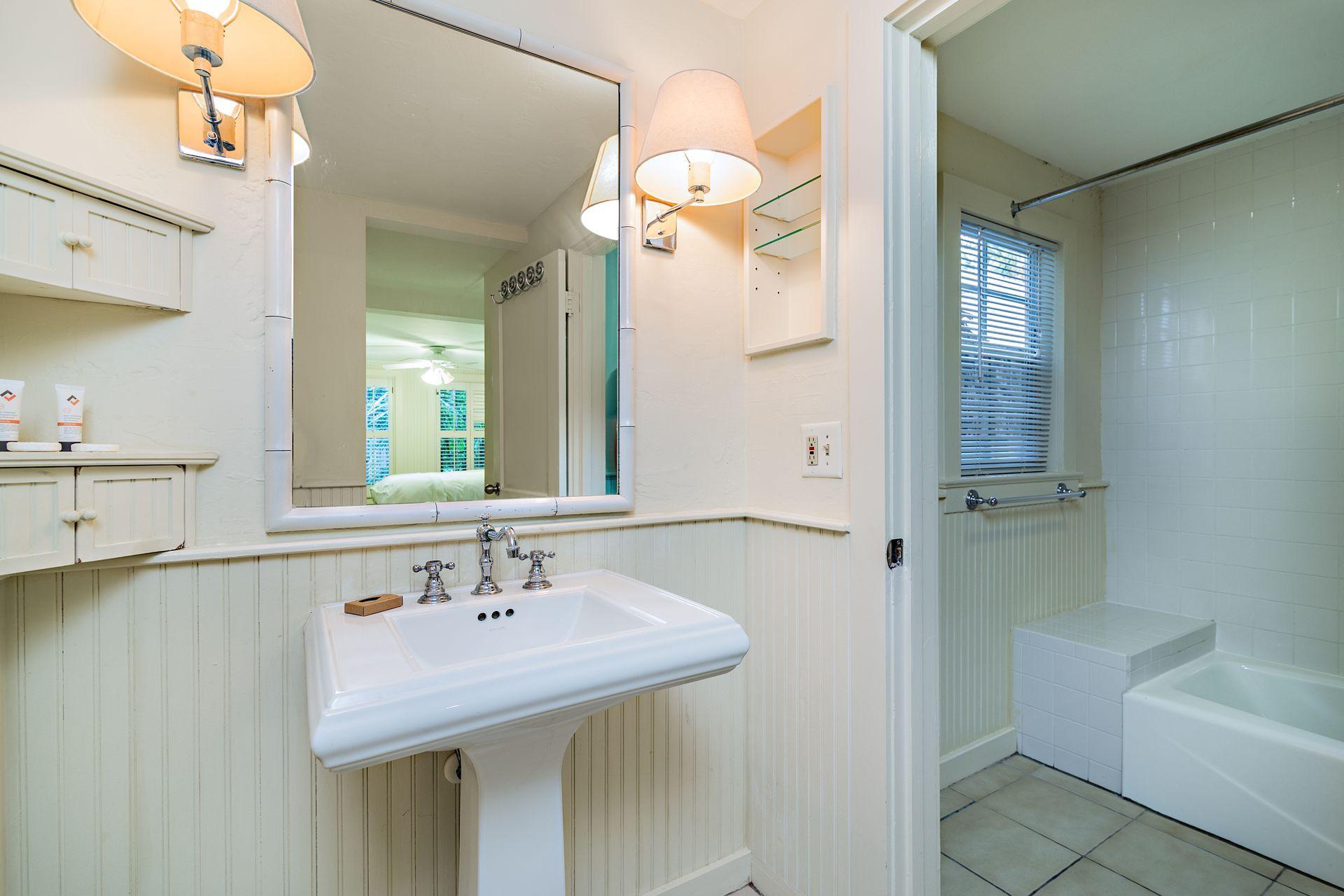 237 Dyer Road West Palm Beach, FL 33405 - Photo 21 of 36 Downstairs Bath