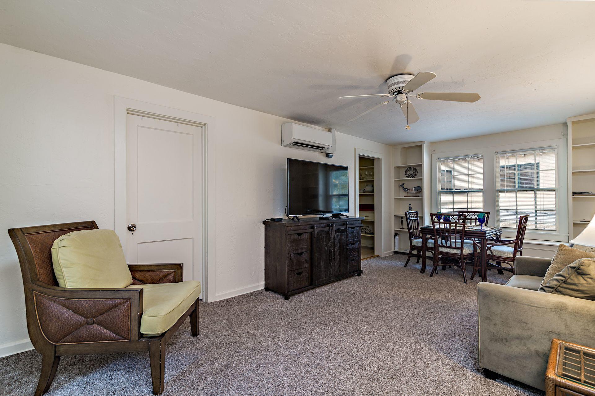 237 Dyer Road West Palm Beach, FL 33405 - Photo 22 of 36 Upstairs Apartment Living