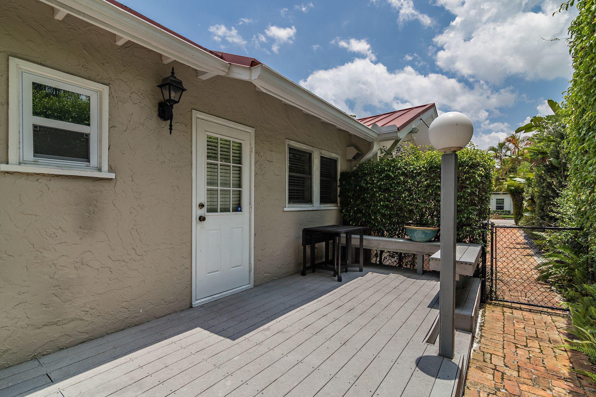 237 Dyer Road West Palm Beach, FL 33405 - Photo 30 of 36 Kitchen Deck