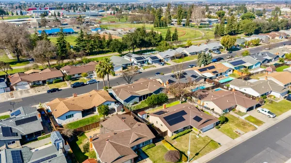 $529,000 | 1648 Olivewood Avenue, Manteca, CA 95336