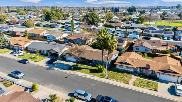 $529,000 | 1648 Olivewood Avenue, Manteca, CA 95336