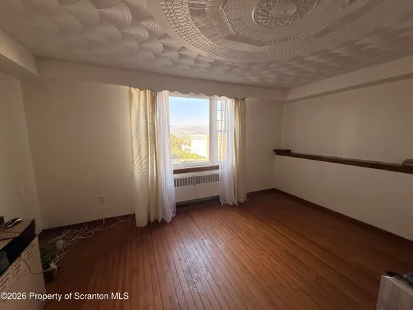 $1,350 | 324 Crown Avenue, Scranton, PA 18505