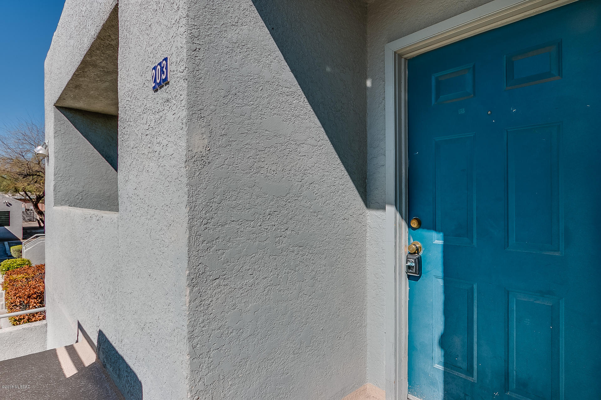 2744 North Country Club Road, Unit 203 Tucson, AZ 85716 - Photo 3 of 31
