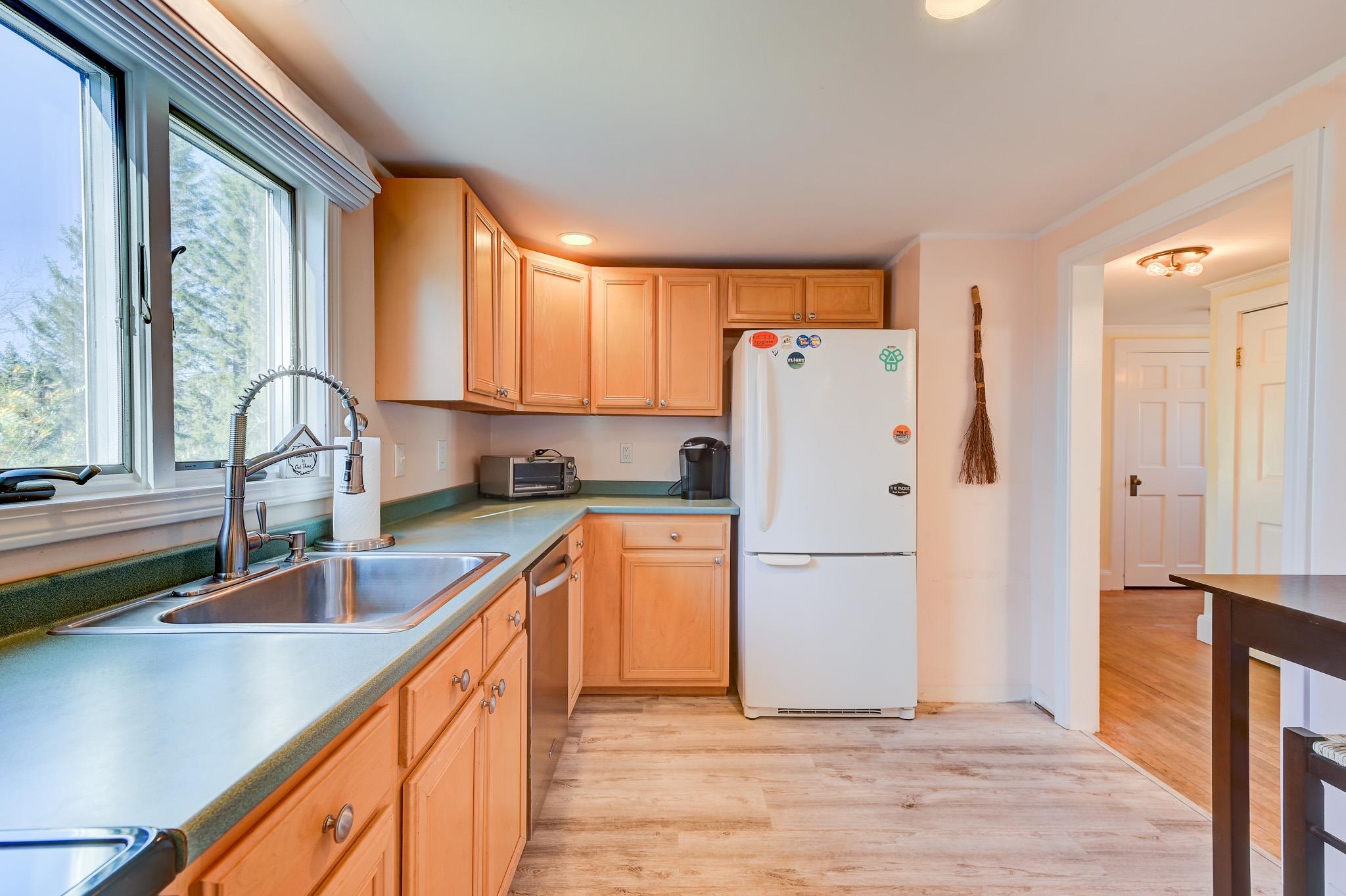 28 River Street Conway, NH 03818 - Photo 11 of 40