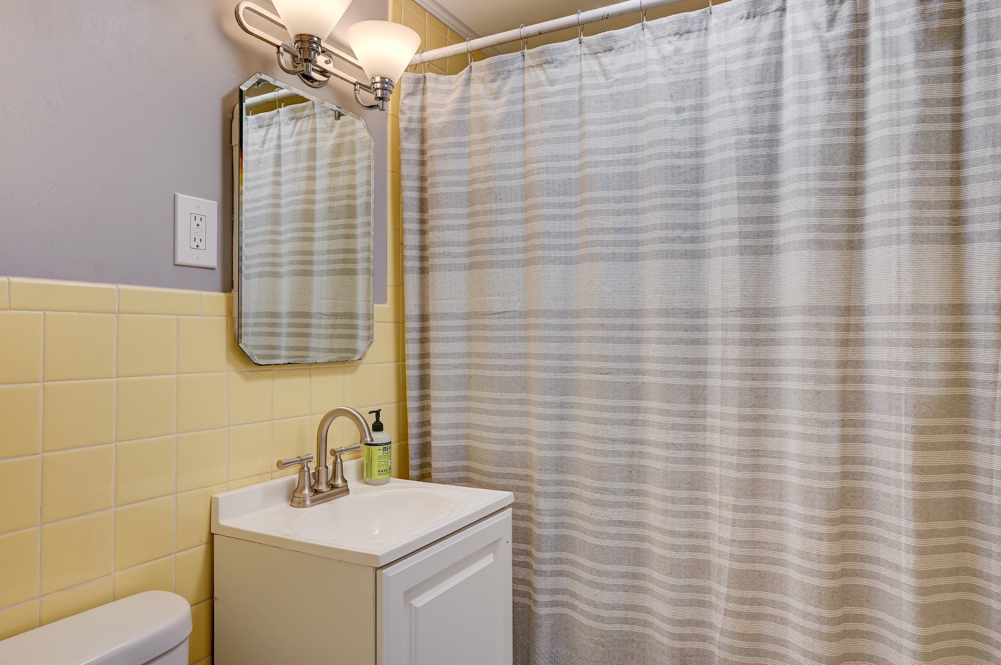 28 River Street Conway, NH 03818 - Photo 16 of 40