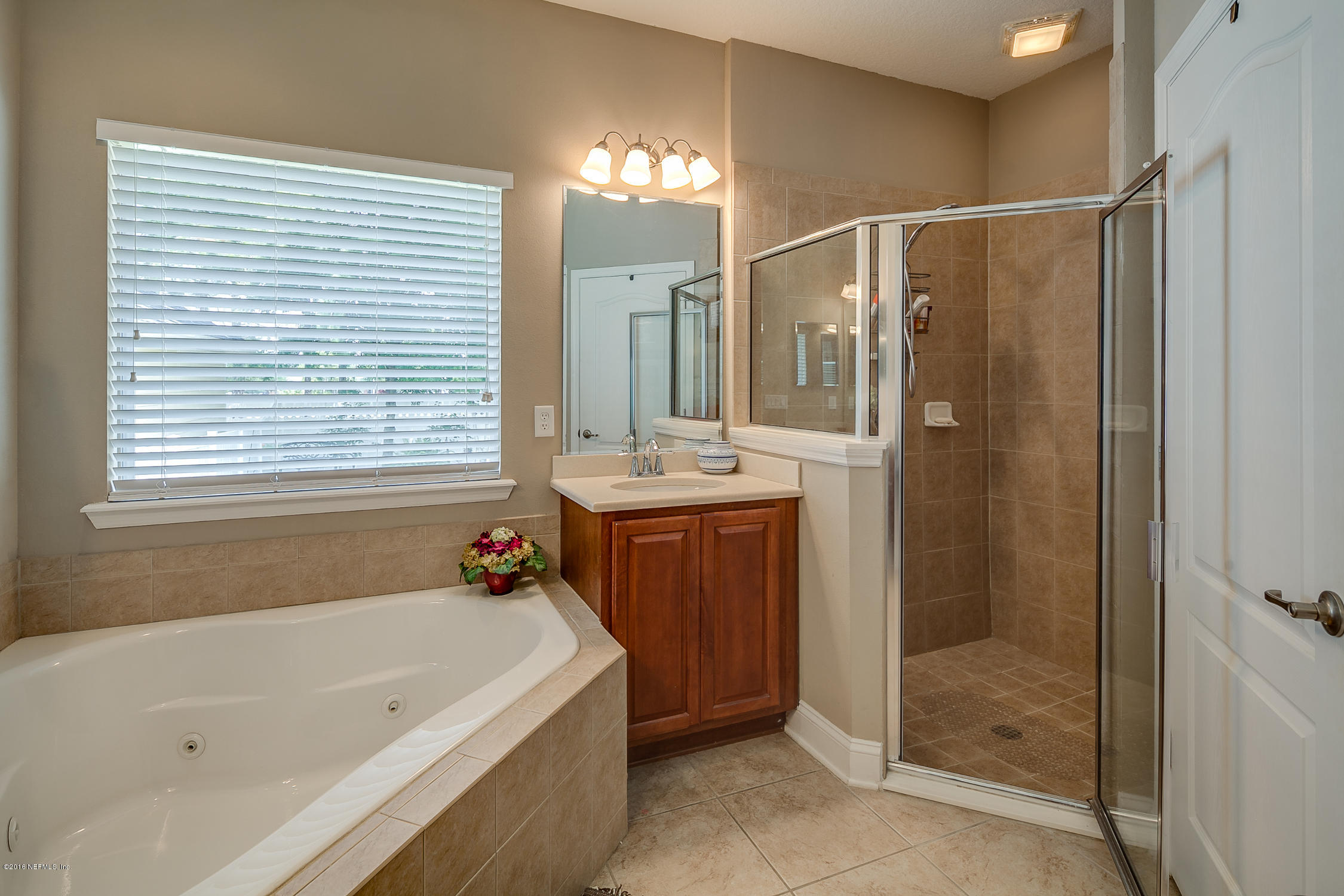 3724 Chasing Falls Road Orange Park, FL 32065 - Photo 18 of 31 Owners_Bath_-_2