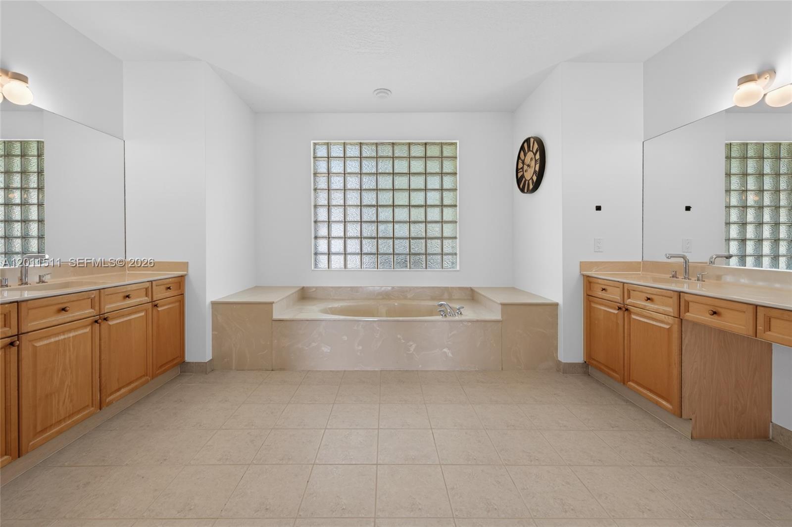 812 Regal Cove Road Weston, FL 33327 - Photo 19 of 42