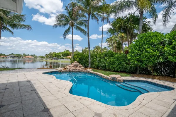 $8,000 | 812 Regal Cove Road, Weston, FL 33327