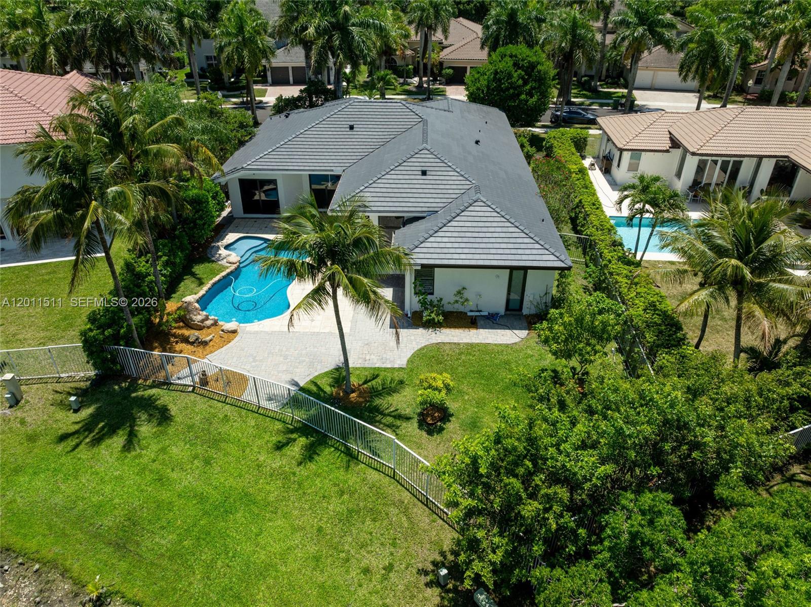 812 Regal Cove Road Weston, FL 33327 - Photo 38 of 42