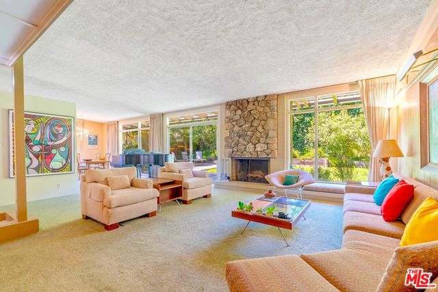 $2,360,000 | 7545 Kimdale Lane, Los Angeles, CA 90046