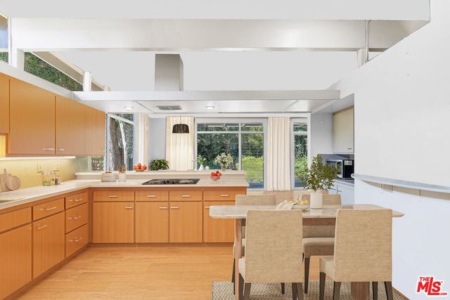 $2,360,000 | 7545 Kimdale Lane, Los Angeles, CA 90046