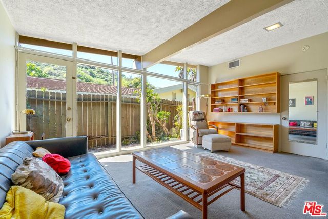 $2,360,000 | 7545 Kimdale Lane, Los Angeles, CA 90046