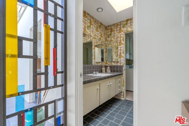 $2,360,000 | 7545 Kimdale Lane, Los Angeles, CA 90046