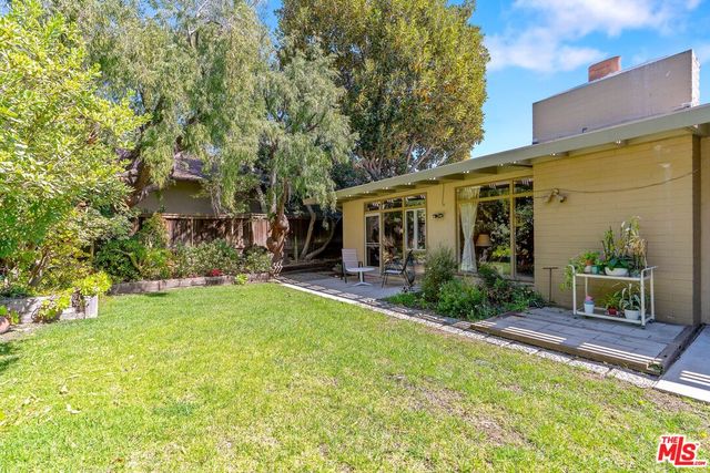 $2,360,000 | 7545 Kimdale Lane, Los Angeles, CA 90046