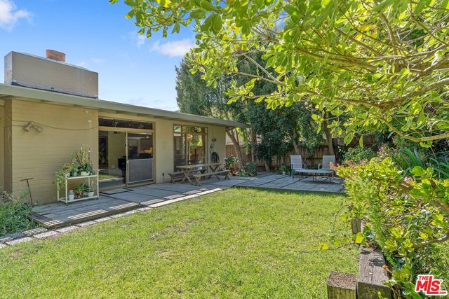 $2,360,000 | 7545 Kimdale Lane, Los Angeles, CA 90046