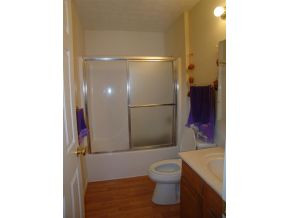 416 Cedar Branch Road Kingsport, TN 37664 - Photo 8 of 12 hall bath