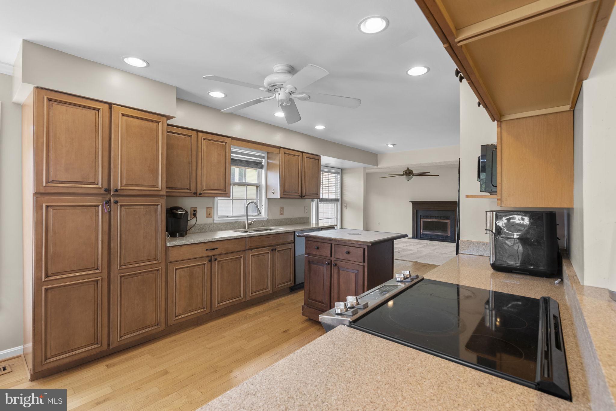 11645 Sun Cir Way Columbia, MD 21044 - Photo 12 of 44 kitchen