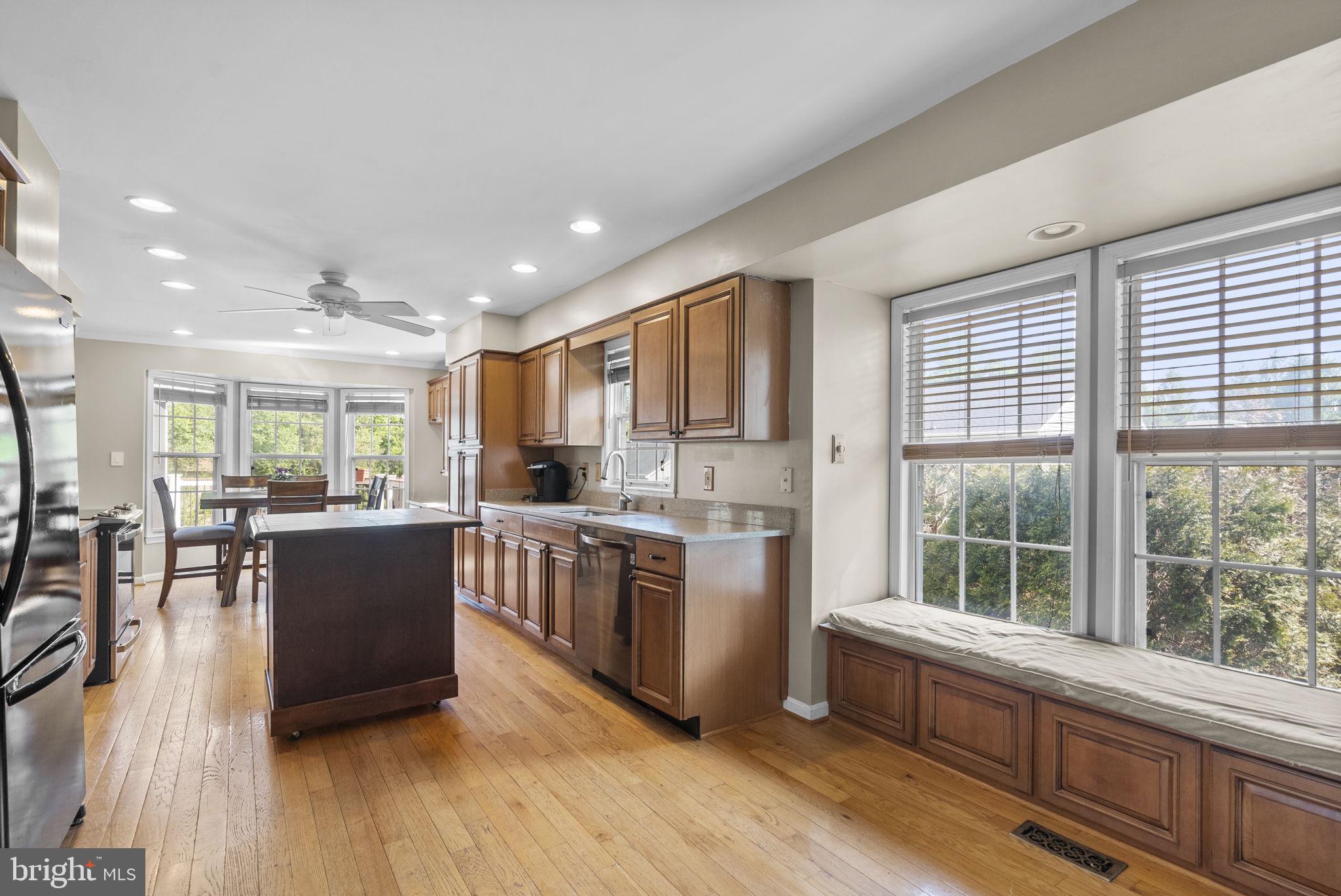 11645 Sun Cir Way Columbia, MD 21044 - Photo 15 of 44 kitchen