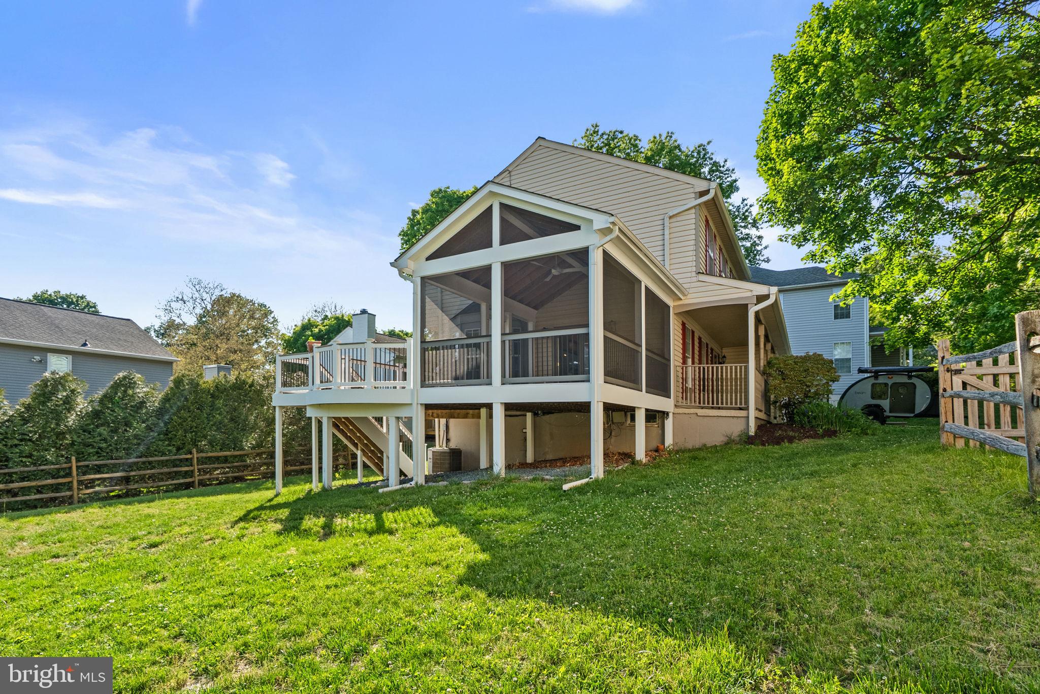 11645 Sun Cir Way Columbia, MD 21044 - Photo 2 of 44 screened in porch