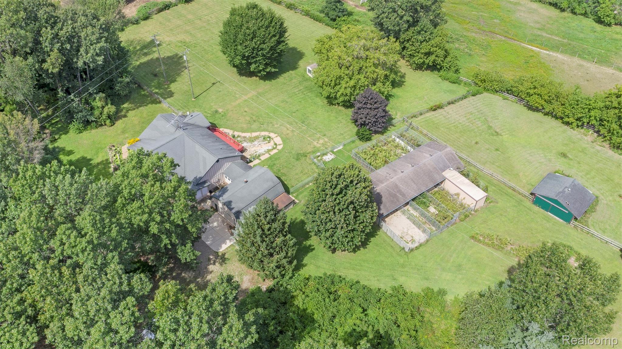 4611 Brophy Road Howell, MI 48855 - Photo 18 of 23 DJI_0445.jpg