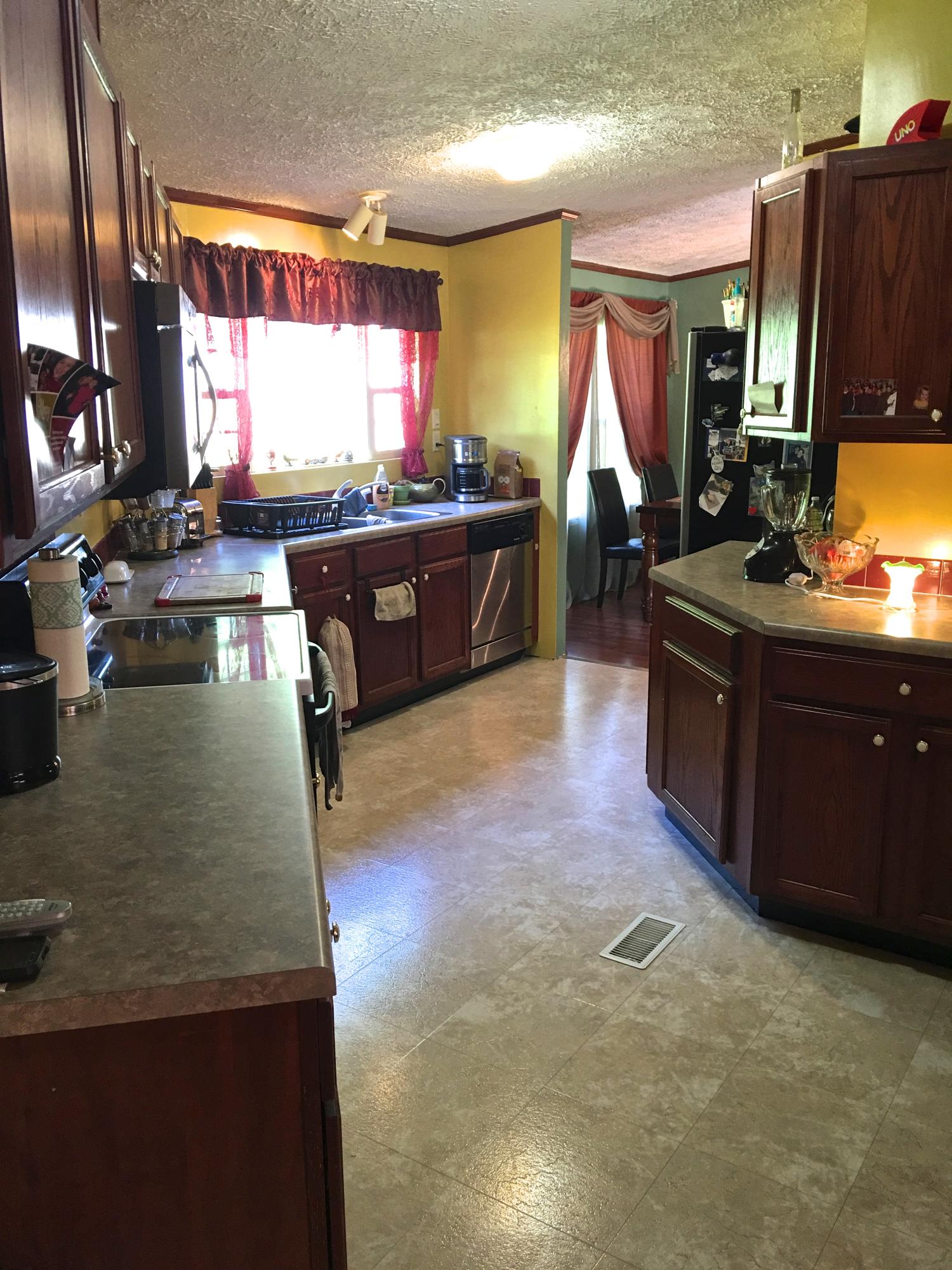 8811 Three Points Road Mascot, TN 37806 - Photo 9 of 28 Kitchen