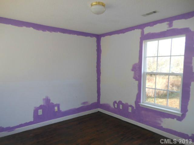 607 Overlook Road Lowell, NC 28098 - Photo 8 of 12 Gallery Image 8