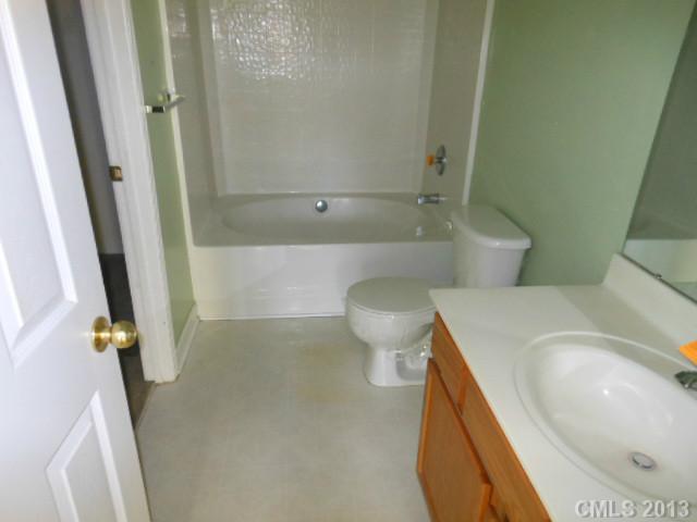 607 Overlook Road Lowell, NC 28098 - Photo 9 of 12 Gallery Image 9