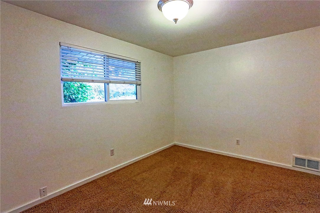 11338 Southeast Sedgwick Road Port Orchard, WA 98366 - Photo 17 of 19 Gallery Image 17