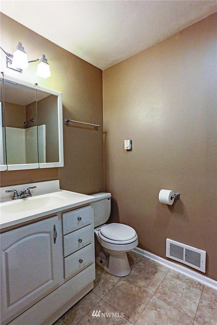 11338 Southeast Sedgwick Road Port Orchard, WA 98366 - Photo 18 of 19 Gallery Image 18