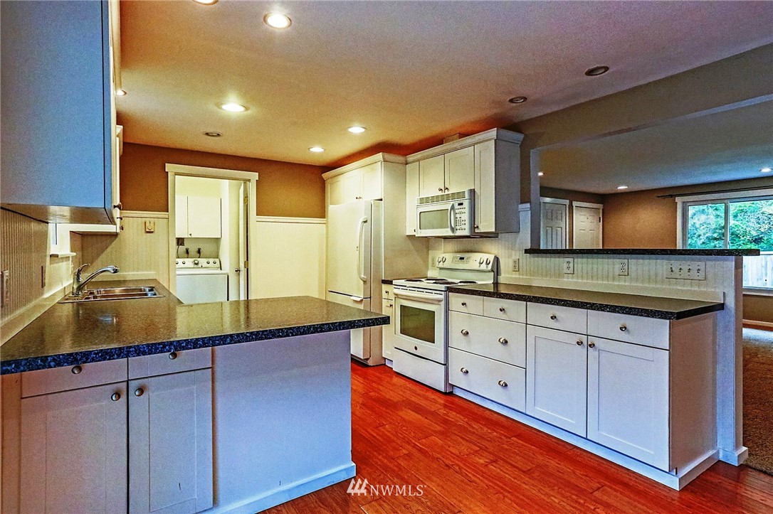 11338 Southeast Sedgwick Road Port Orchard, WA 98366 - Photo 7 of 19 Gallery Image 7