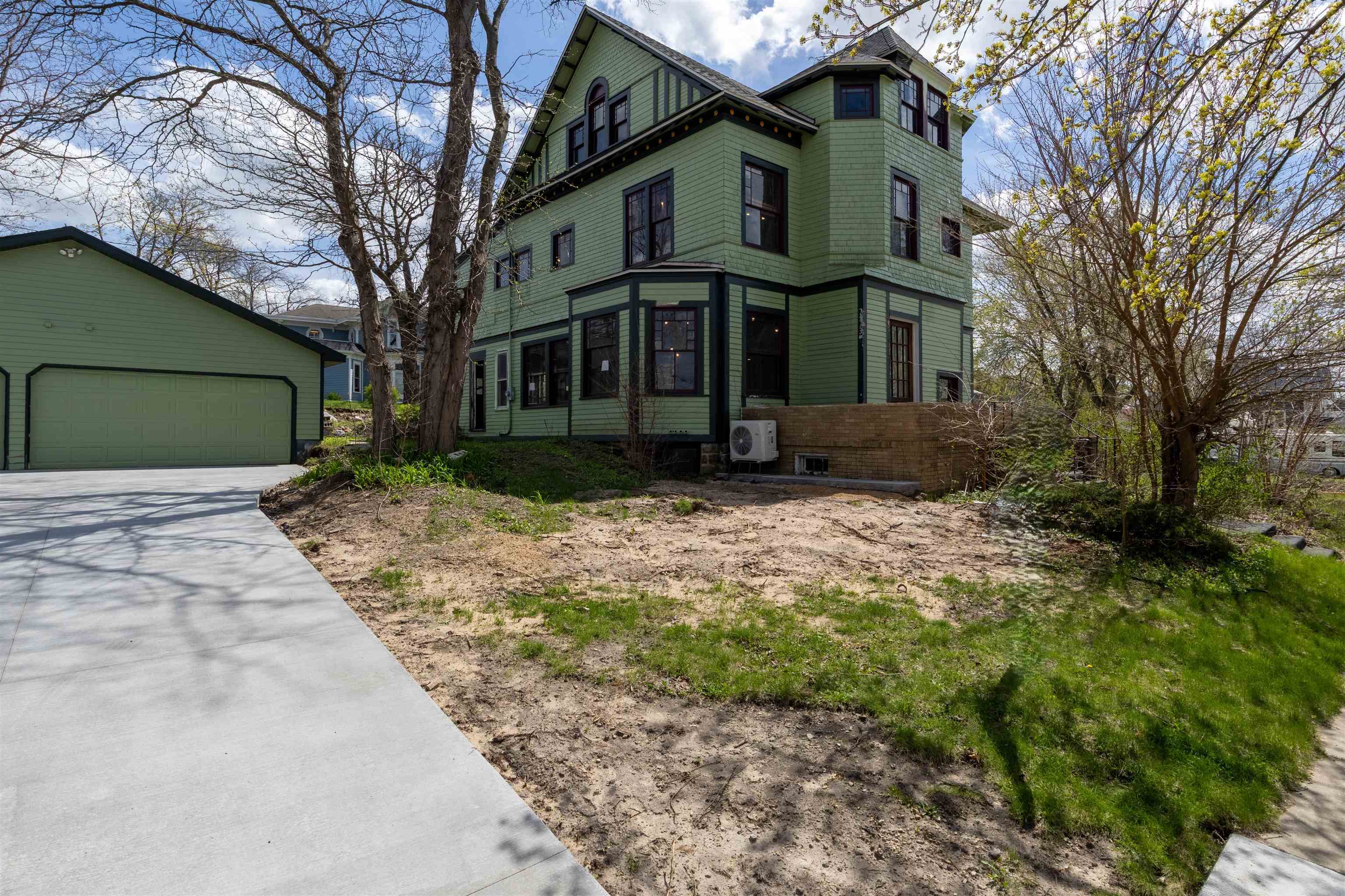 704 Ash Street Baraboo, WI 53913 - Photo 2 of 61