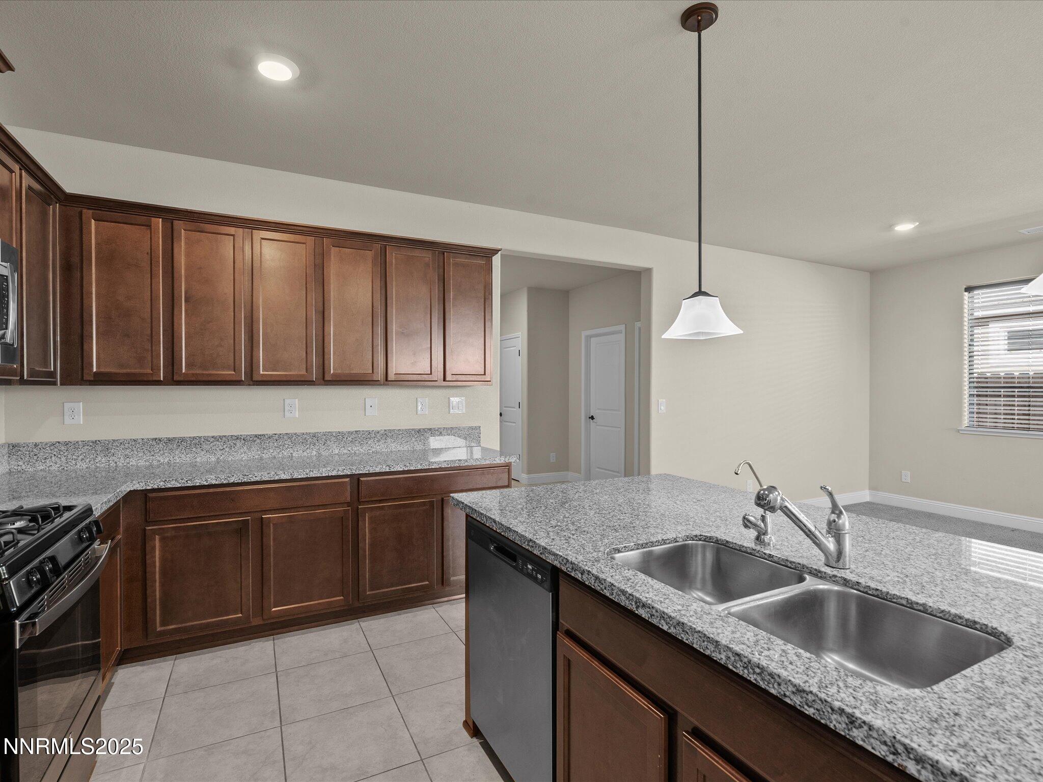 110 Finney Street Dayton, NV 89403 - Photo 26 of 39 26-110 Finney St-125