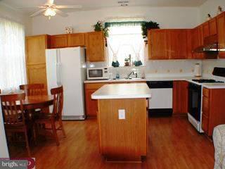 416 Denow Road Pennington, NJ 08534 - Photo 3 of 6