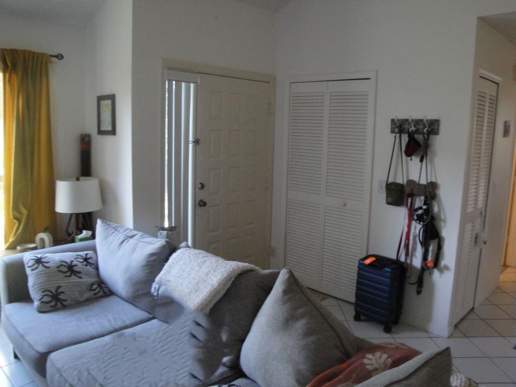 518 Northeast 48th Street Boca Raton, FL 33431 - Photo 8 of 15 Entrance DSC01965