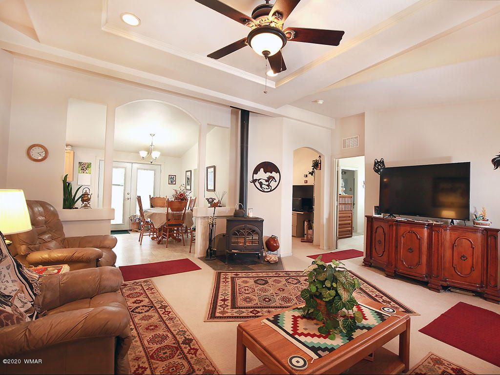 7949 Well Road Show Low, AZ 85901 - Photo 4 of 30 Gallery Image 4