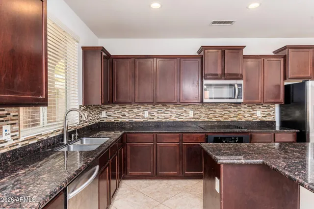 $575,000 | 1122 West Dawn Drive, Tempe, AZ 85284