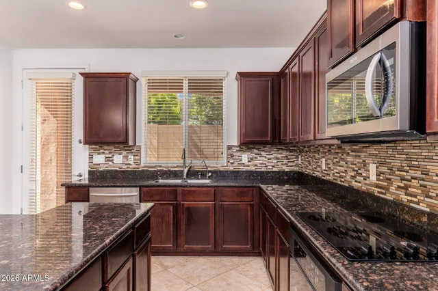 $575,000 | 1122 West Dawn Drive, Tempe, AZ 85284