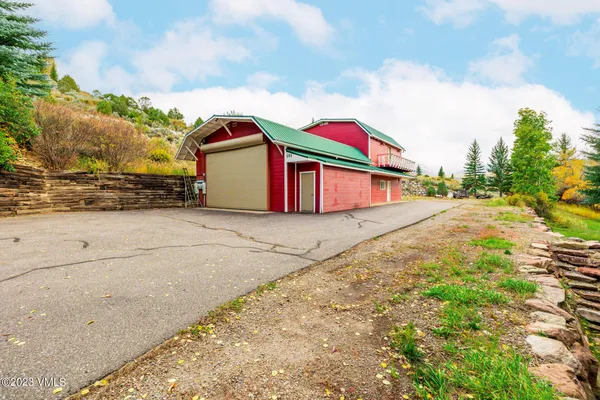 $3,750,000 | 983 Beard Creek Road, Edwards, CO 81632