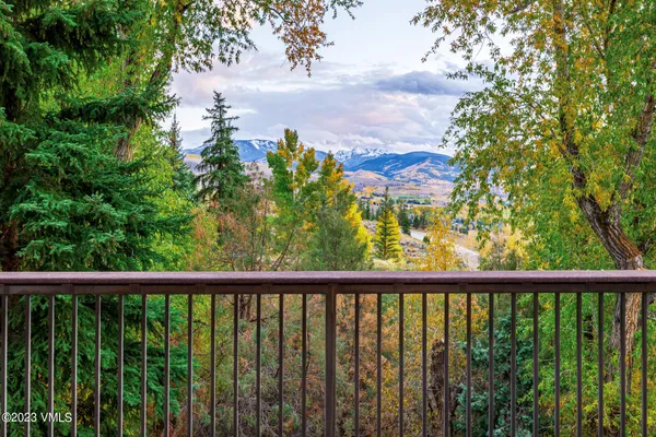 $3,750,000 | 983 Beard Creek Road, Edwards, CO 81632