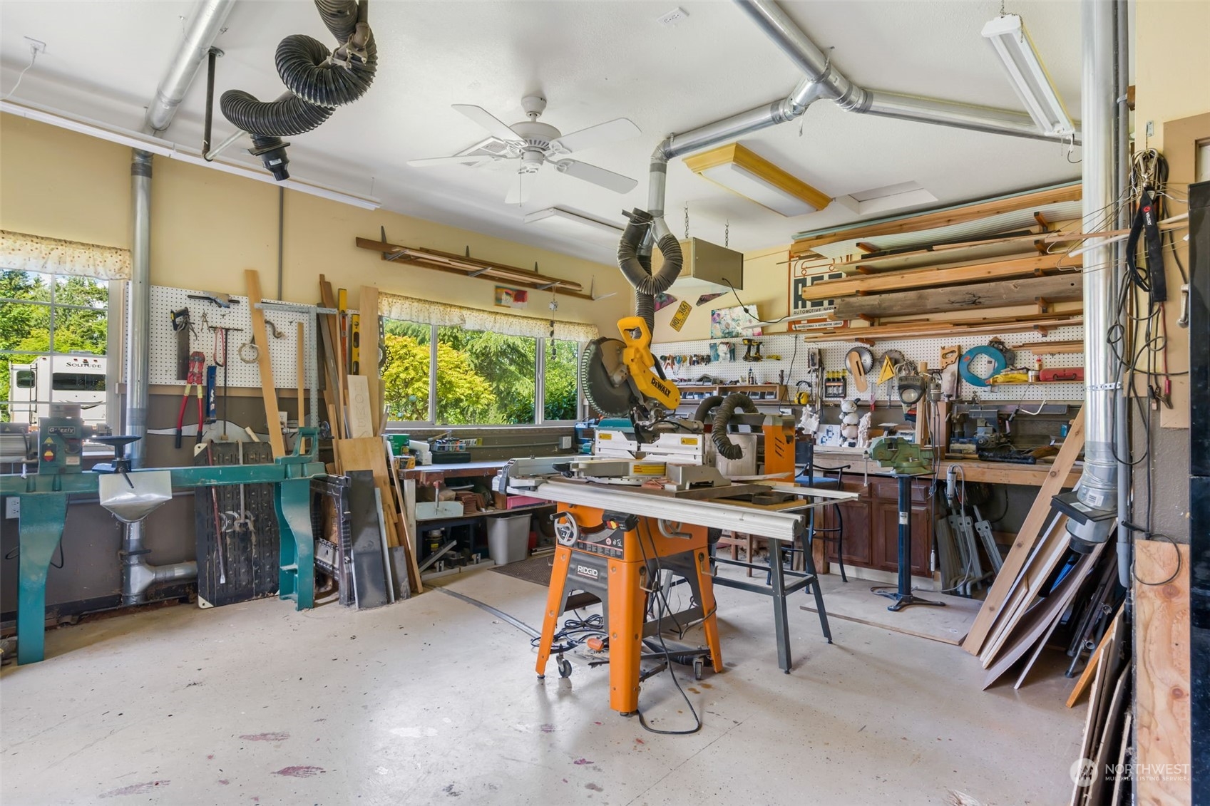 916 McLeod Road Bellingham, WA 98226 - Photo 27 of 40 a view of a storage & utility room