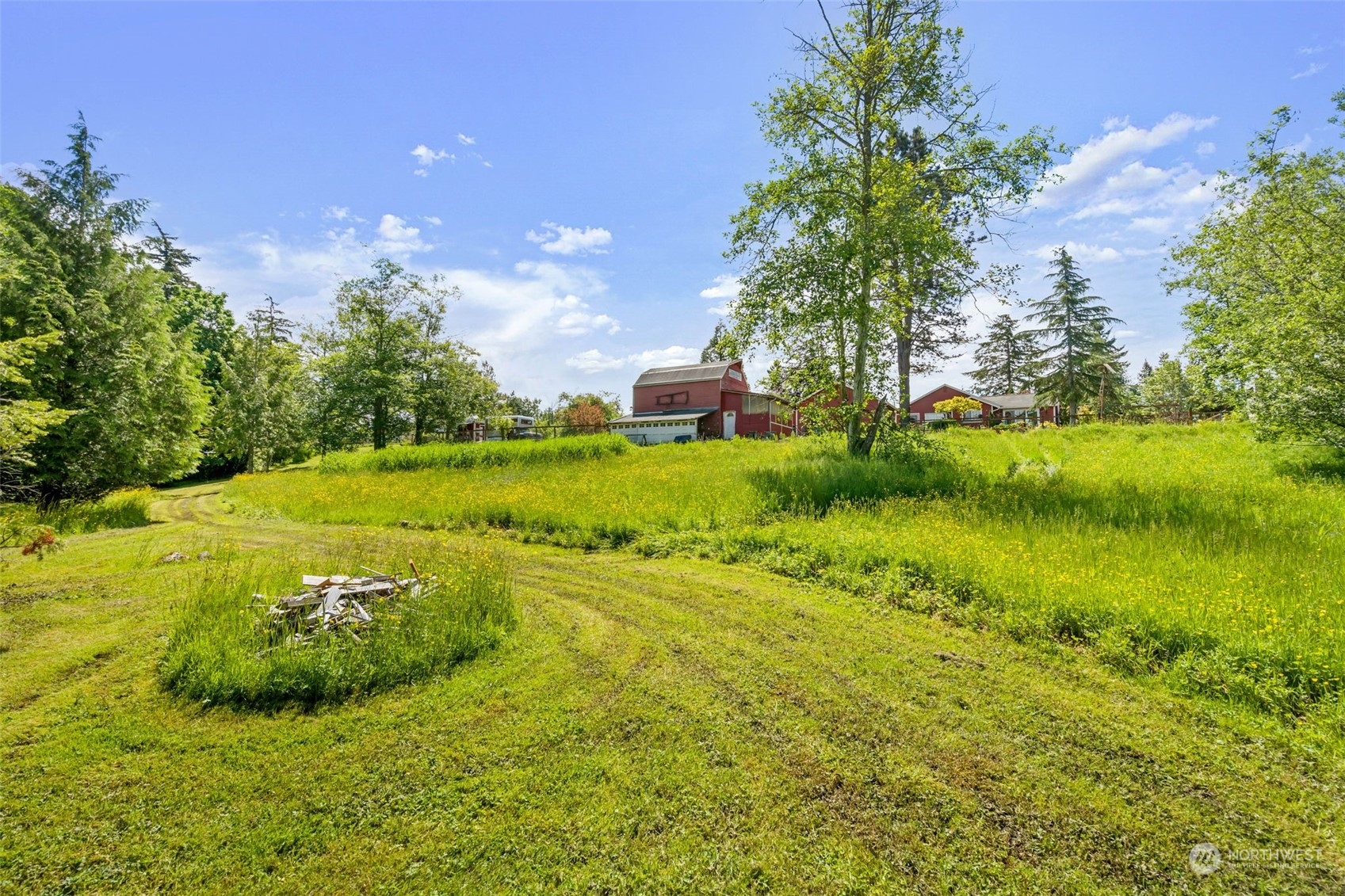 916 McLeod Road Bellingham, WA 98226 - Photo 40 of 40 a view of a lake with a big yard