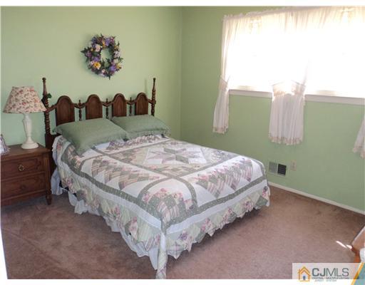 15 Academic Road East Brunswick, NJ 08816 - Photo 13 of 21 Gallery Image 13