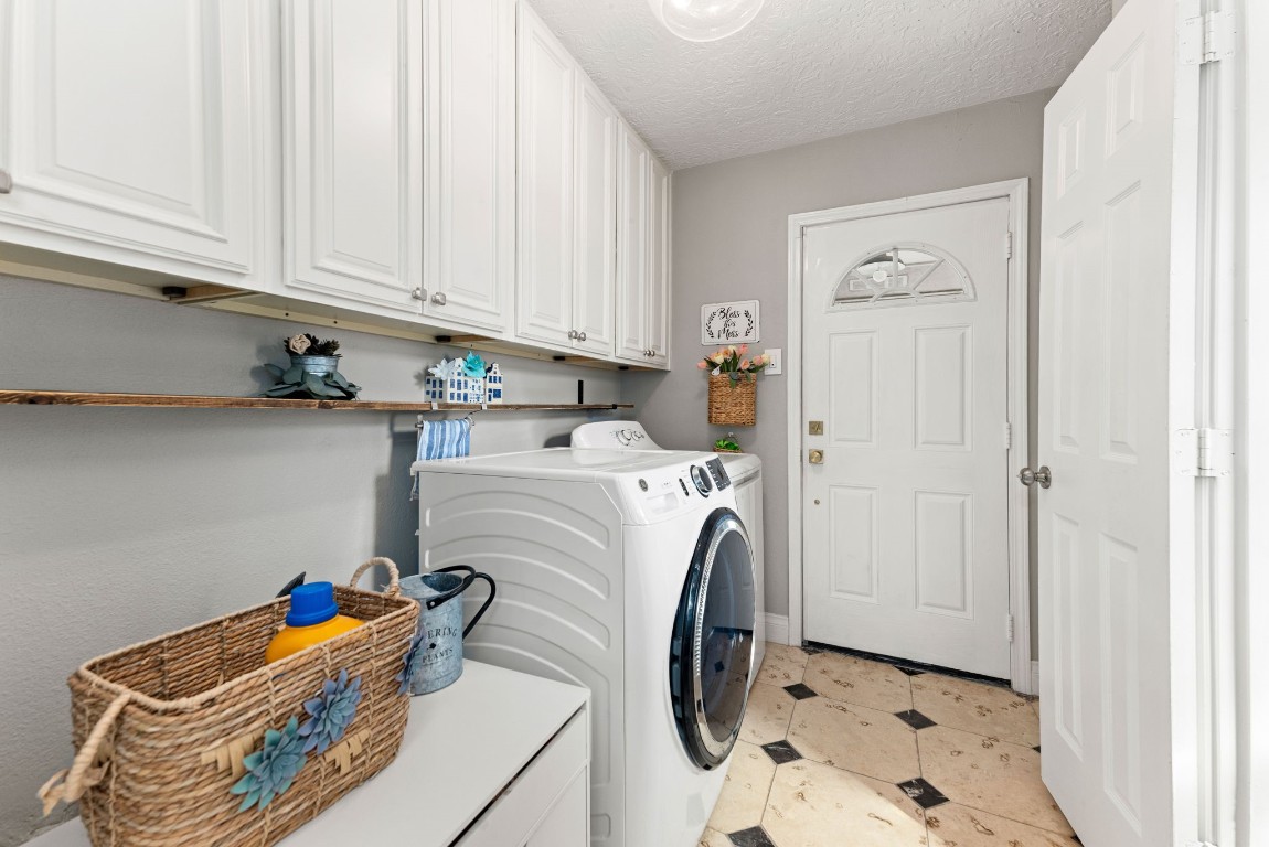 8207 Colonial Oaks Lane Spring, TX 77379 - Photo 18 of 43