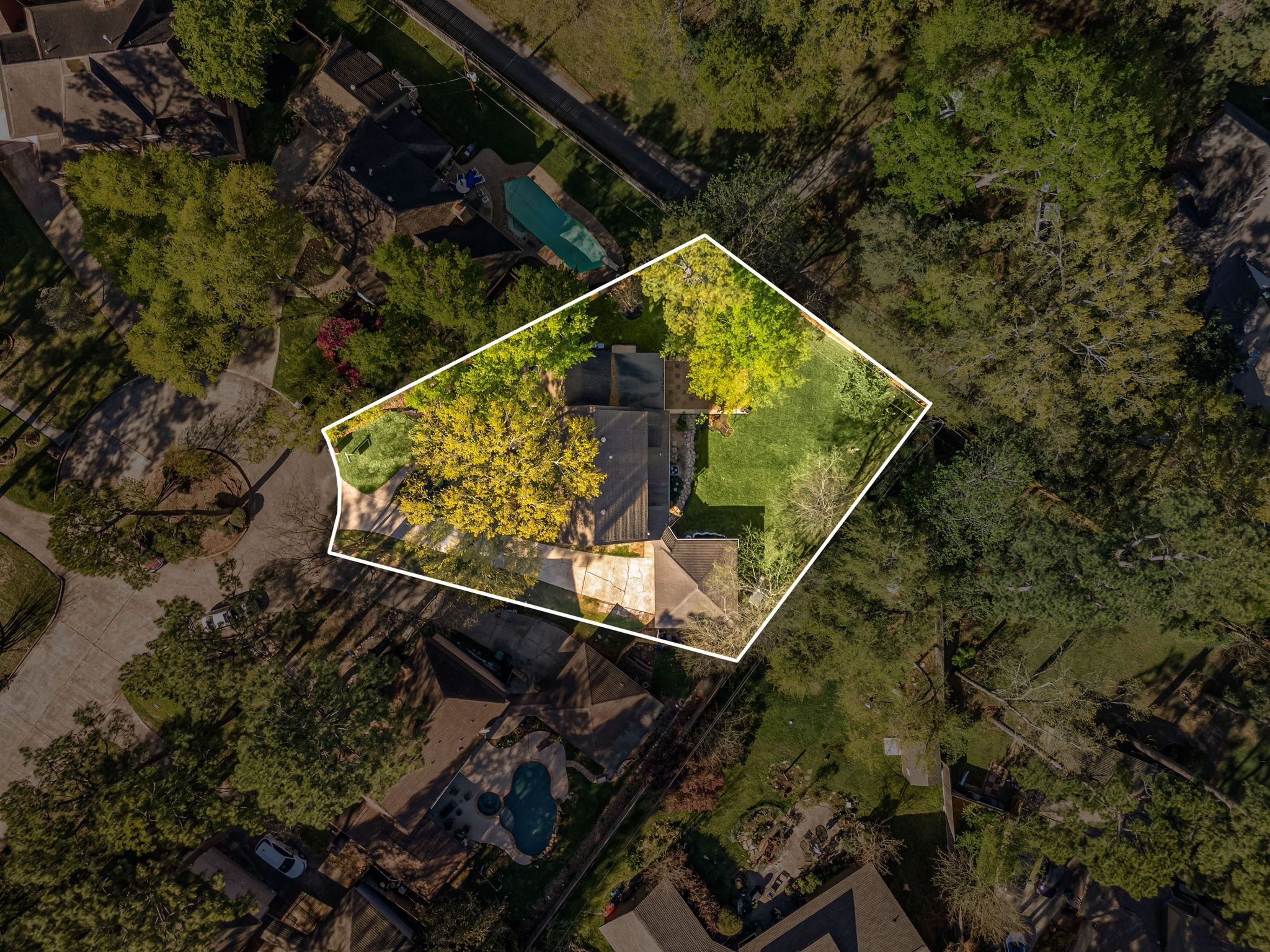 8207 Colonial Oaks Lane Spring, TX 77379 - Photo 2 of 43