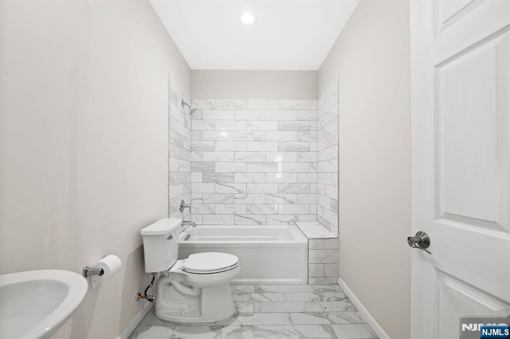 176 Union Avenue, Unit 2 Rutherford, NJ 07070 - Photo 16 of 23