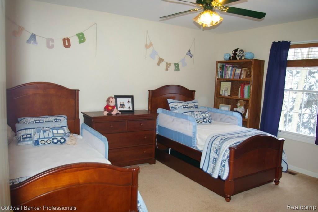 36114 Hardenburg Road Farmington, MI 48331 - Photo 19 of 24 3rd Upper Bedroom