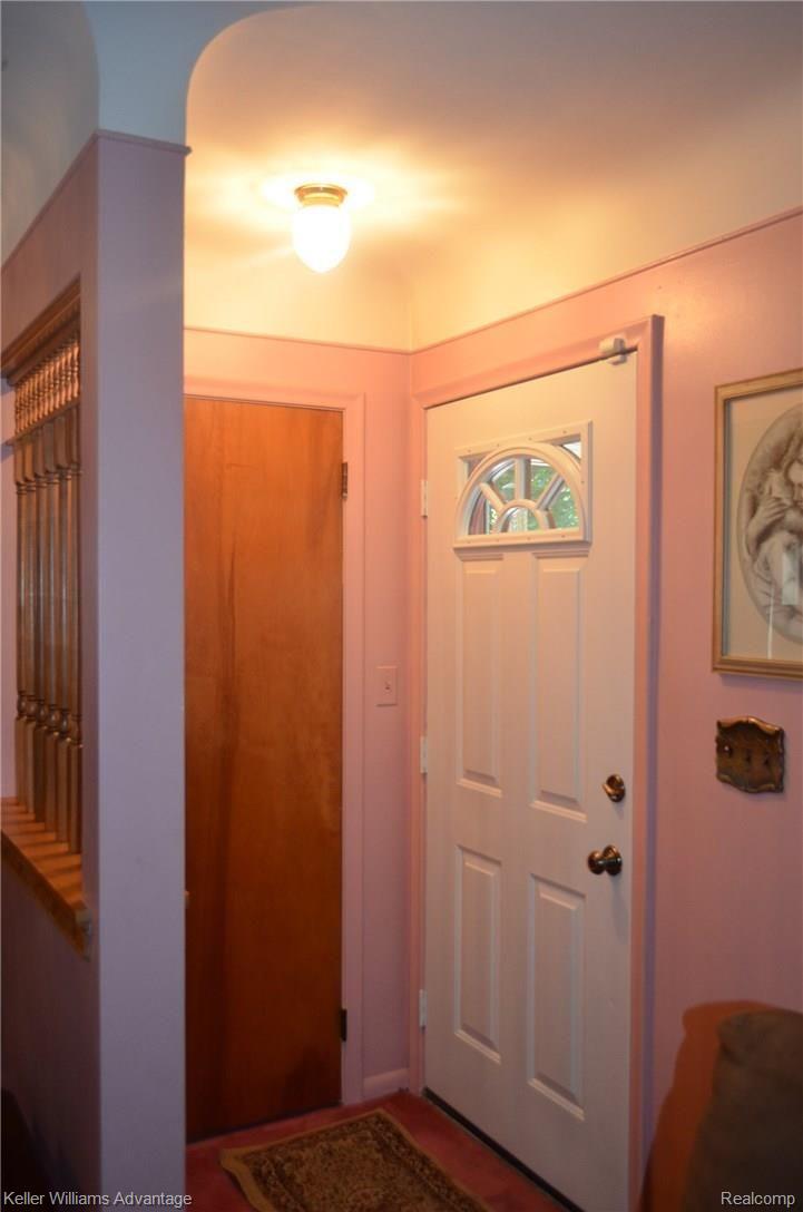 1387 South Gulley Road Dearborn, MI 48124 - Photo 15 of 32 Front Entry.jpg