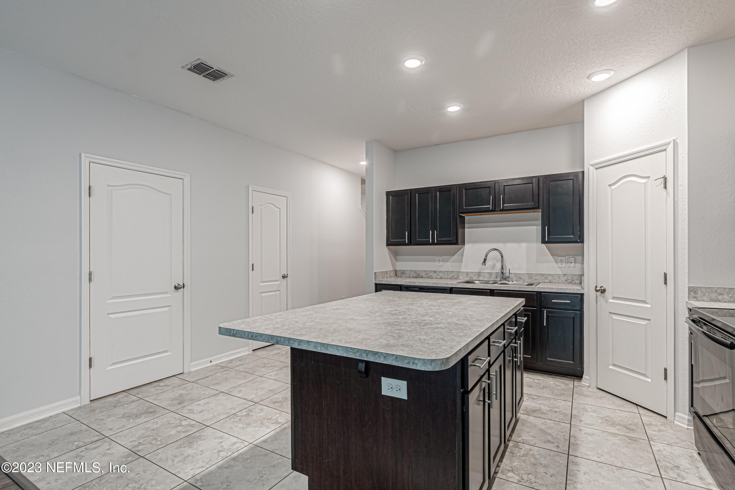 754 Bent Baum Road Jacksonville, FL 32205 - Photo 11 of 33 13-Kitchen