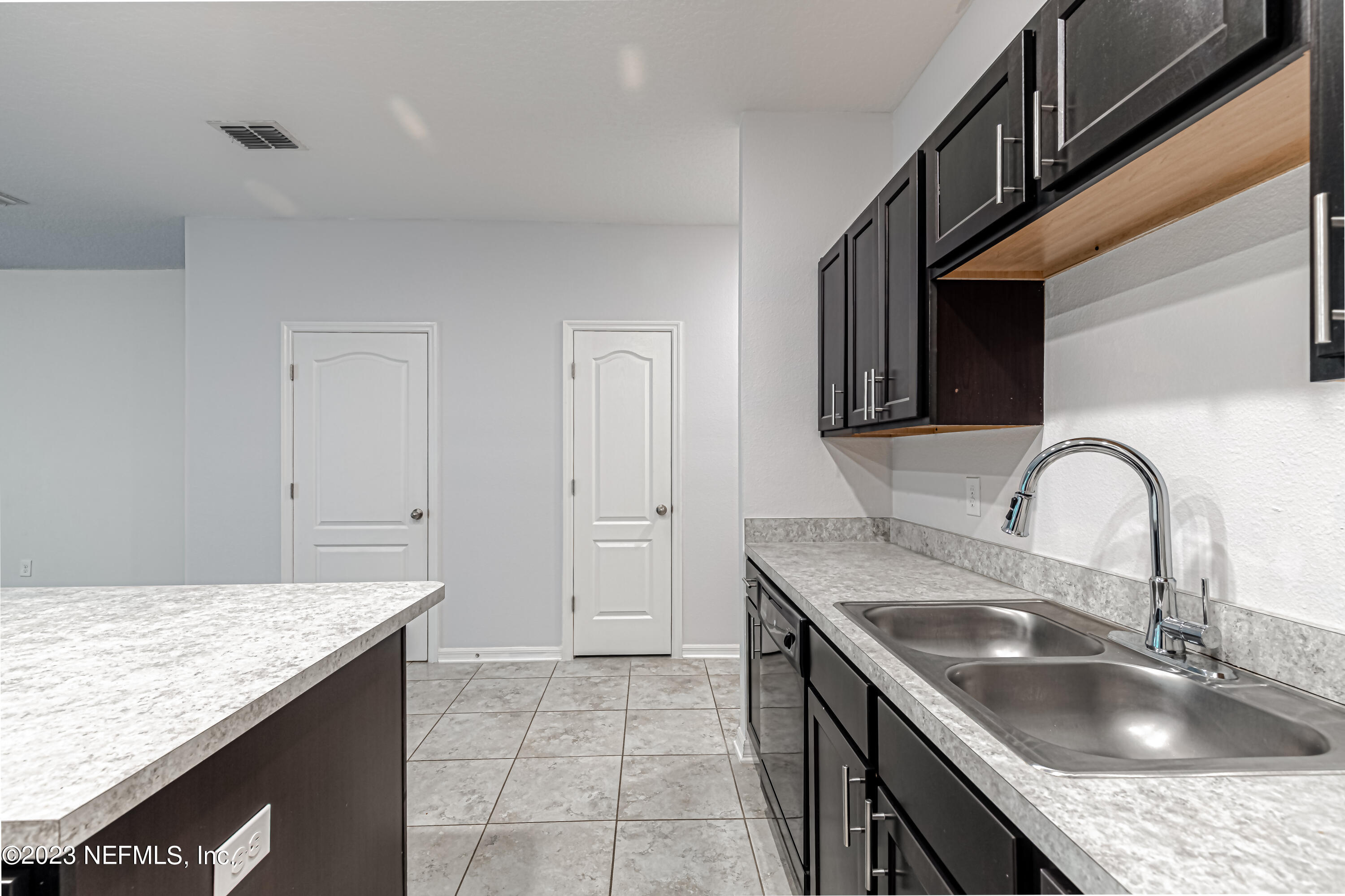 754 Bent Baum Road Jacksonville, FL 32205 - Photo 12 of 33 14-Kitchen